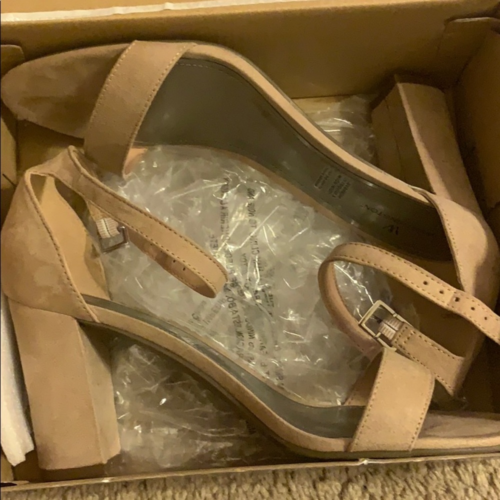 Tan heels